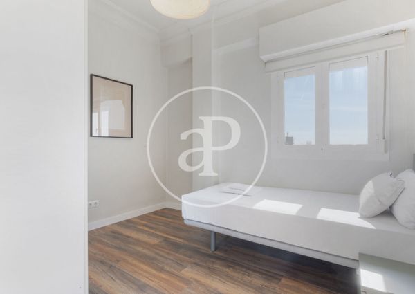 Penthouse for rent with Terrace in San Francesc (Valencia)