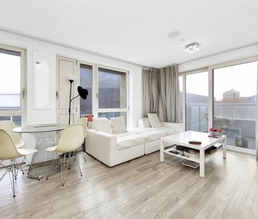 2 Bed Flat, Marner Point, E3 - Photo 3