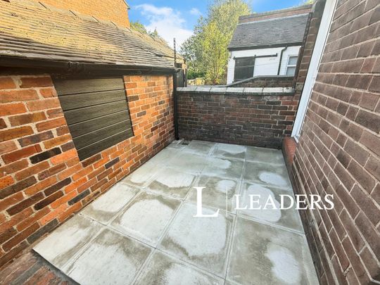 flat to rent Stoke On Trent, Staffs, ST4 - Photo 1