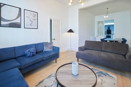 Queen Street - Photo 3