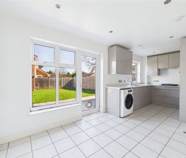 3 bedroom House in Lindsey Close, Wokingham - Photo 4