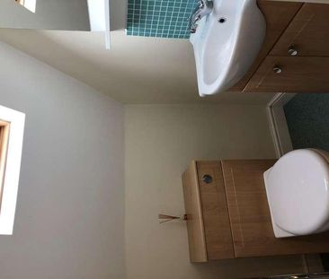 High Street, Corsham, SN13 - Photo 2