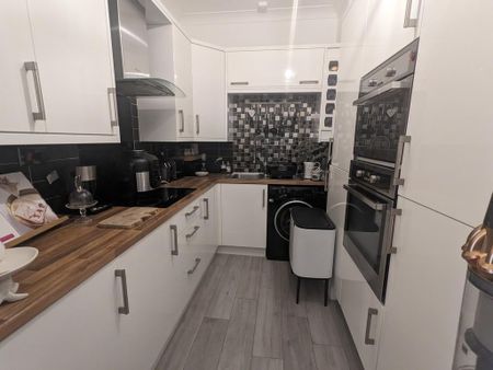 2 bedroom apartment to rent - Photo 4