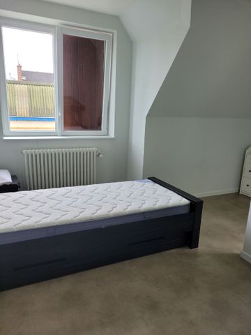 Location Appartement 1 pièce 12m² RONCHIN 59790 - Photo 2