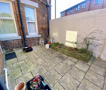 2 bedroom flat to rent - Photo 6