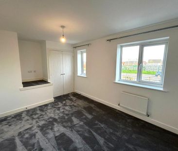 2 bedroom semi-detached house to rent - Photo 4