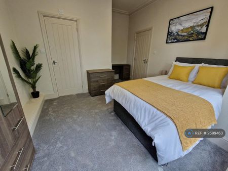 1 bedroom in a house share to rent - Photo 4