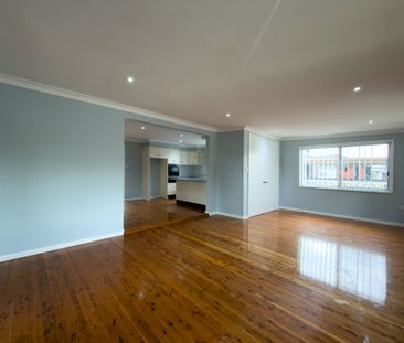Neat & Spacious Family Home in Prime Location - Photo 2