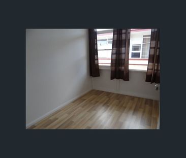 PERFECT FOR THE COMMUTER - WATER & ELECTRICITY INCLUDED! - Photo 4