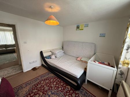 1 bedroom ground floor maisonette to rent - Photo 4
