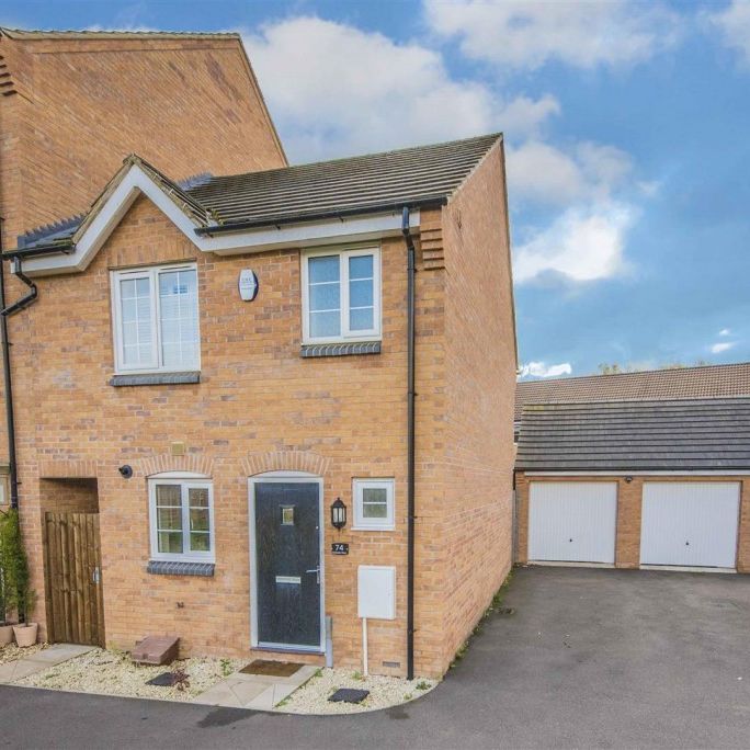 3 bed House - End Terrace To Let - Photo 1