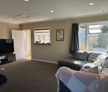 45 Strowan Rd - Front two bedroom unit and sunroom - Photo 3