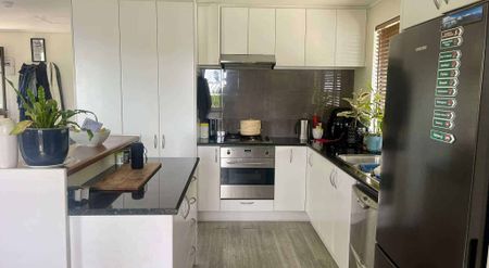 3 bedroom rental in the Peninsula - Photo 2