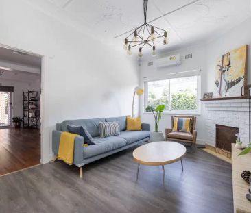 Family home with updated interiors - Photo 6