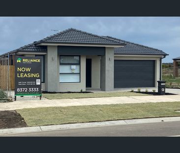33 Gardenia Avenue, Wallan, Vic 3756 - Photo 2