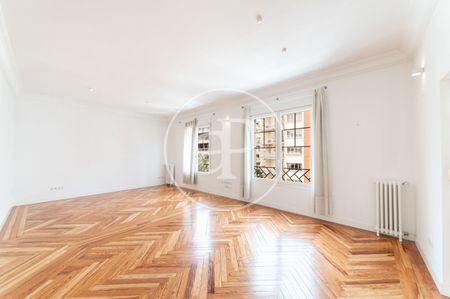 Apartment for rent in Almagro - Photo 2