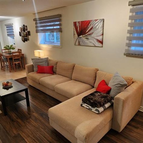 ROSEMONT – Dispo MAINTENANT – TOUT CECI MEUBLÉ- Neuf 3 1/2 – Bachelor – Près des stations de Metro Pie IX et Joliette – Bail annuel - Négociable - Photo 1