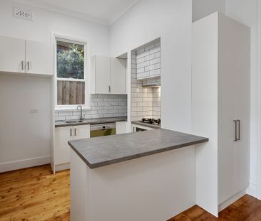 Stylishly Renovated 3-Bedroom Home in Quiet Location Near Chapel St... - Photo 4