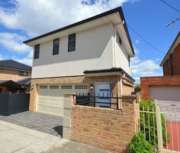 WATER INCLUDED MODERN 2 STOREY - Photo 6