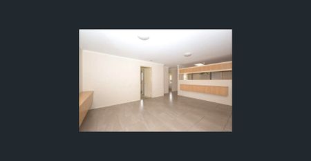 5 Bedroom, 2 Bathroom GEM in Zillmere - Photo 2