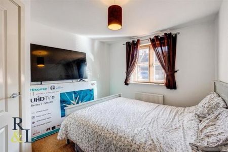 2 bedroom flat to rent - Photo 3