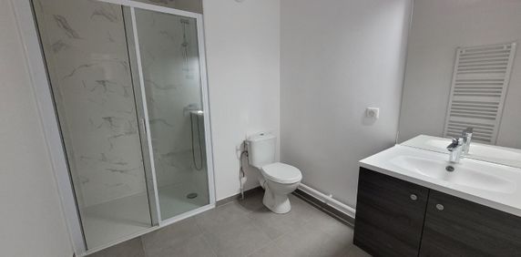 Location Appartement 1 pièce 28m² VALENCIENNES 59300 - Photo 2