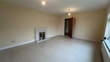 3 bedroom detached bungalow to rent - Photo 4