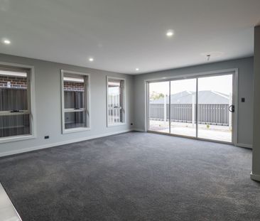 2/10 Gilmont Close, Kings Meadows - Photo 2