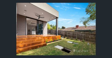 Exceptional Quality with Ultra Contemporary Living - Photo 2