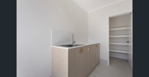 BRAND NEW COASTAL BUILD - 4x2 MODERN FAMILY HOME! - Photo 1