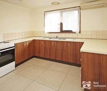 Beautifully Presented, Recently Renovated Unit - Photo 5