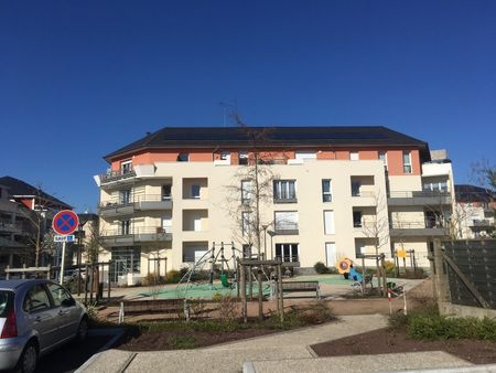 Location Appartement 3 pièces 58m² FLEURY LES AUBRAIS 45400 - Photo 4