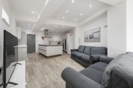 5 bedroom terraced house to rent - Photo 4