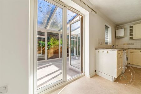 3 Bedroom House - Detached - Photo 3