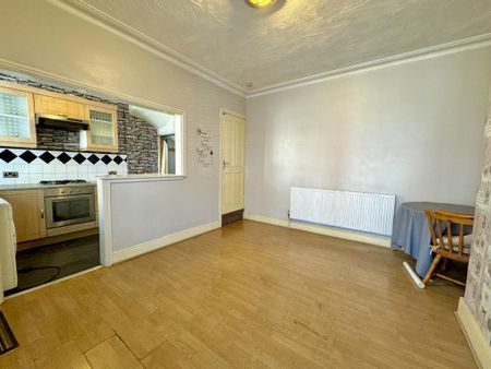 2 bedroom terraced house to rent - Photo 2