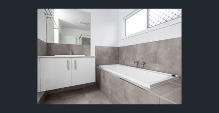 Modern Comfort and Convenience in Sought-After Cumbalum - Photo 5