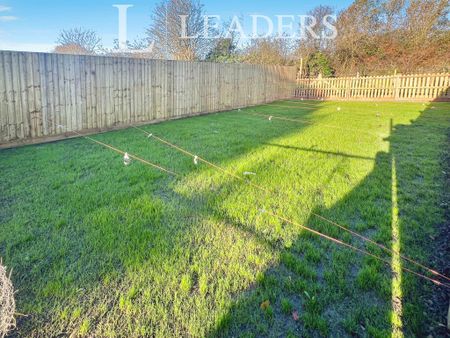 3 bedroom terraced house to rent - Photo 4