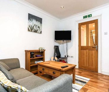 1 bedroom in a house share to rent - Photo 6