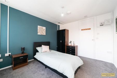 Studio Apt. Hazel Close, Blackburn - Photo 4