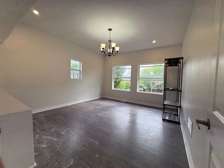 For Lease - 35 Duncombe Boulevard Unit# Unit 3, Toronto, Ontario - Photo 4