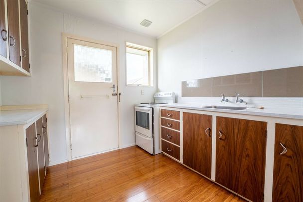 North Street Convenience - Photo 1