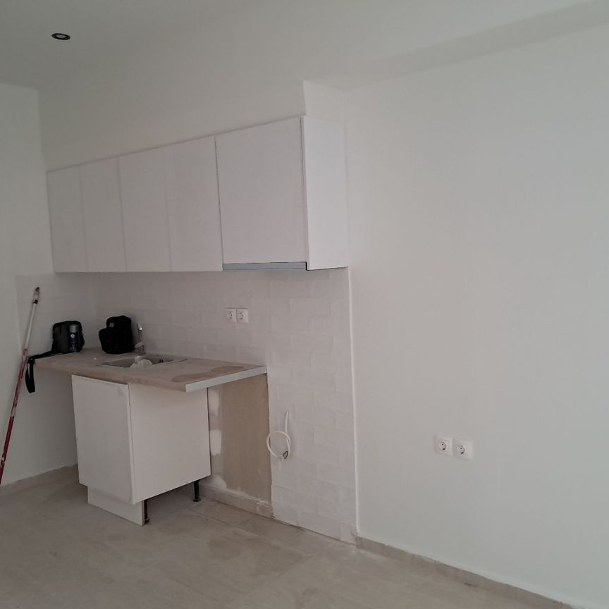 Studio/Γκαρσονιέρα για ενοικίαση Μοναστηράκι (Ιστορικό Κέντρο) - Photo 1