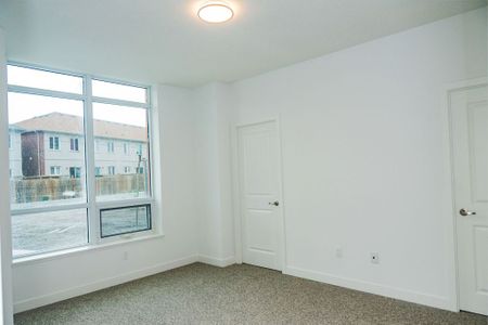 For Lease - 1010 Dundas Street Unit# 112, Whitby, Ontario - Photo 5