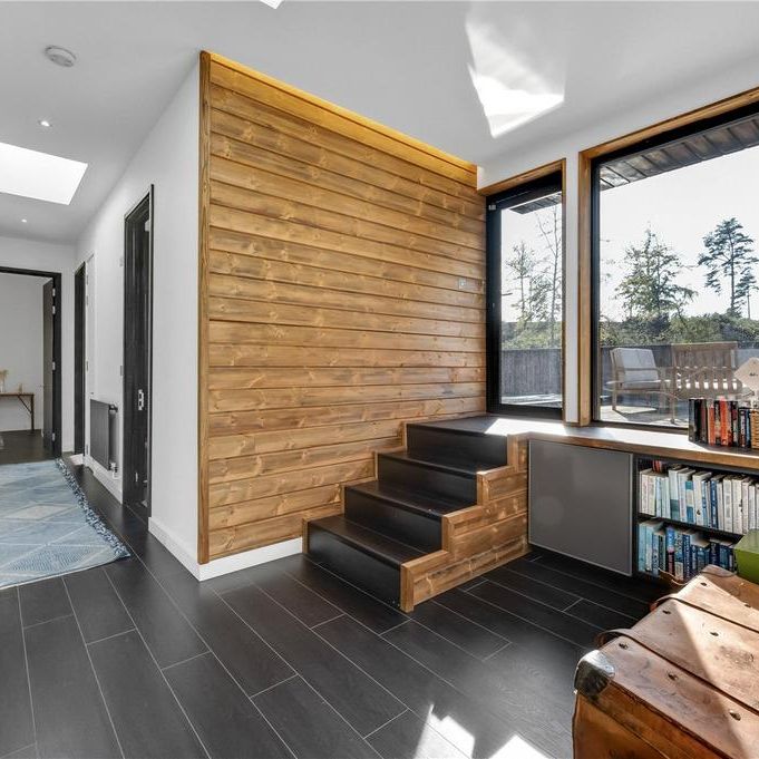 5 bedroom detached house to rent - Photo 1