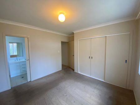 Three Bedroom Villa - Photo 2