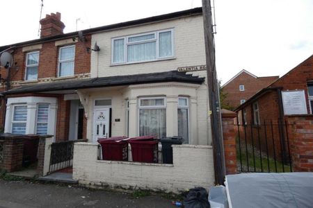 3 bedroom terraced house to rent - Photo 5
