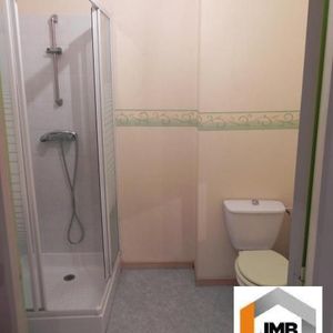 Location Appartement 1 pièce 21m² MILLAU 12100 - Photo 2