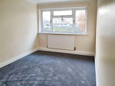 2 bedroom flat to rent - Photo 4