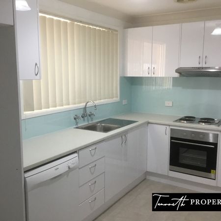 OXLEY VALE - 3 bedroom home - Photo 4