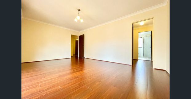 Three-bedroom townhouse in a prime Strathfield South location - Photo 1